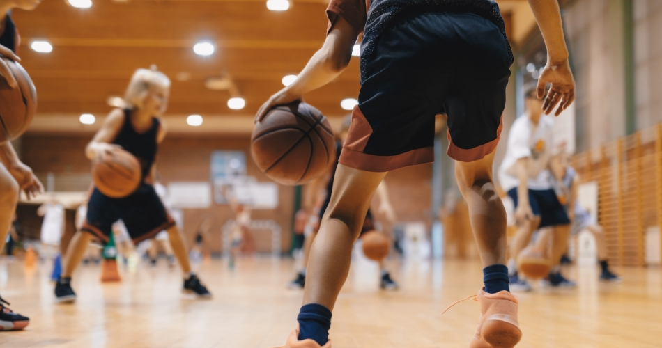 來學習與籃球相關的英文吧