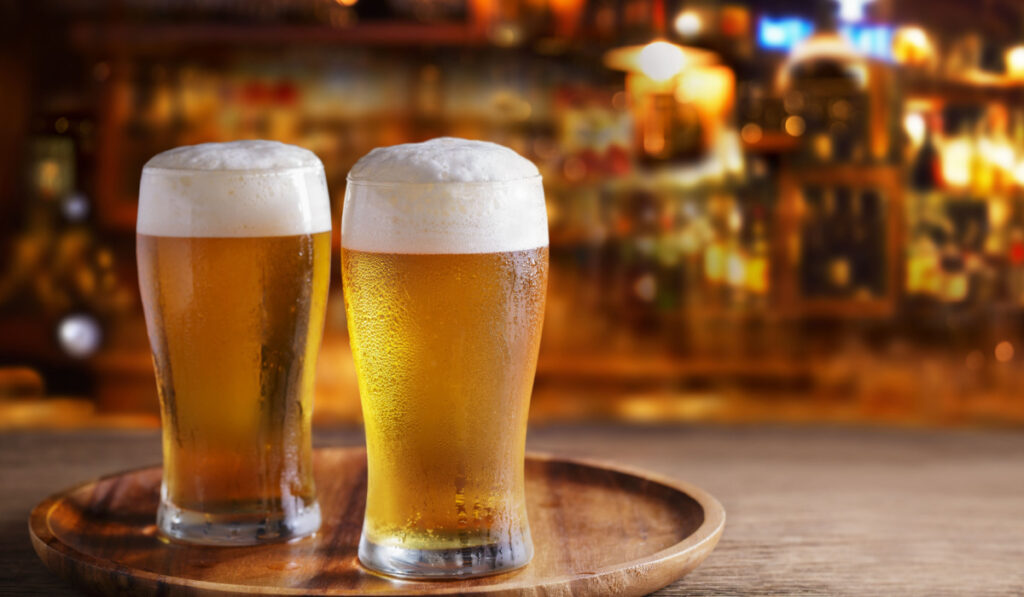 乾杯！讓我們來學習喝酒時可以使用的英文表達和短語吧！