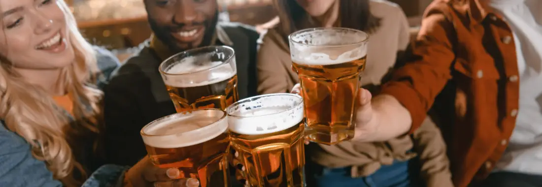 「感受到酒意」英文怎麼說呢？各種和酒醉有關的表達方式