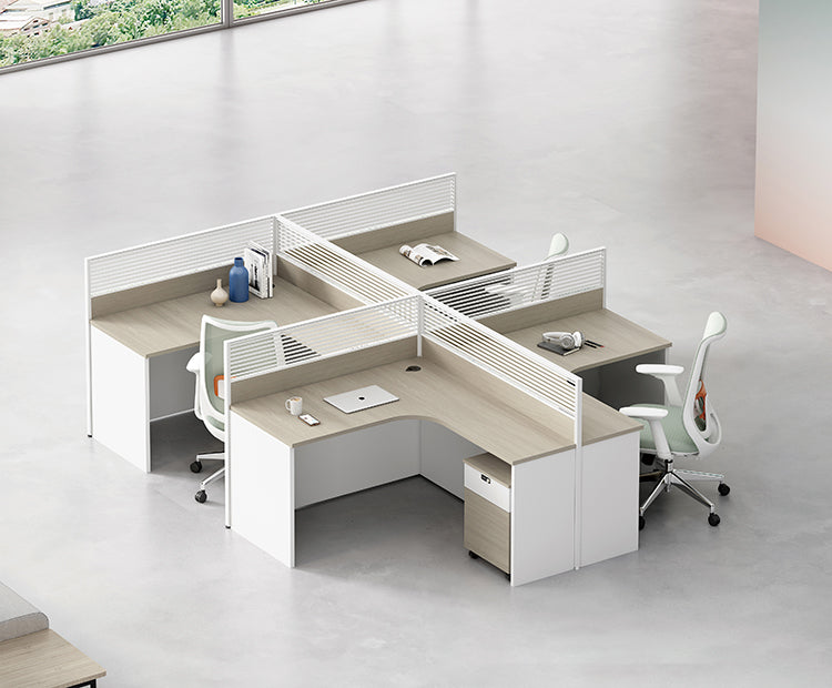 同樣是桌子，「table」和「desk」哪裡不一樣？