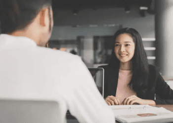 「看情況」用英語怎麼說？介紹可用於商務的英語表達