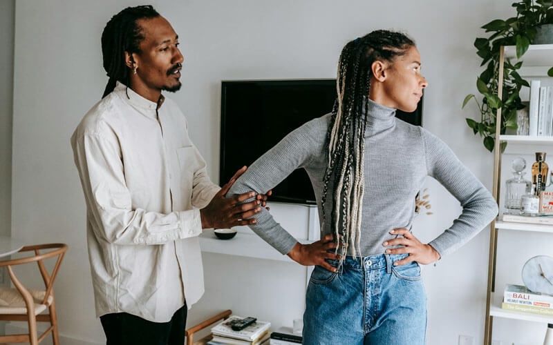 「幫幫我！」的英語怎麼說？根據不同場景來說明！