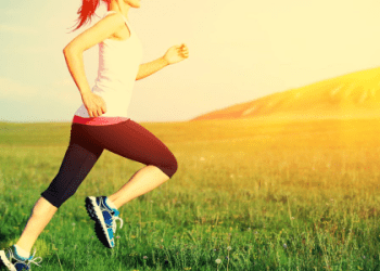 「中暑」的英文怎麼說？學習「夏日疲勞症候群」和「熱衰竭」等表達。