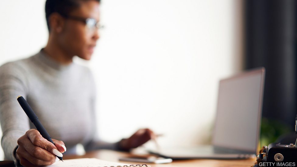 除了check以外還有很多種表達方式！介紹「調查」的英語表達！