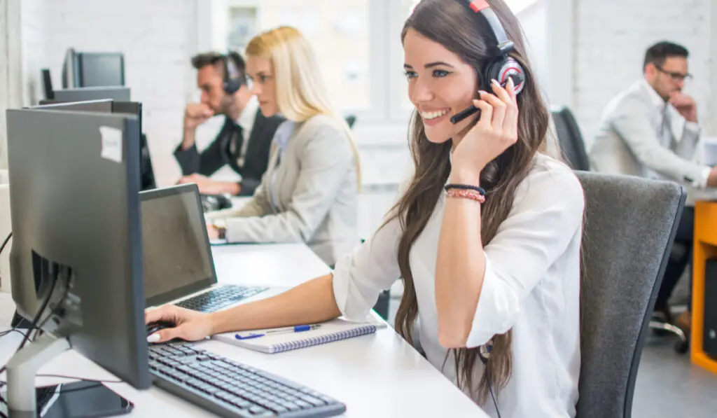 學習在處理客訴時可以用到的英文表達吧！