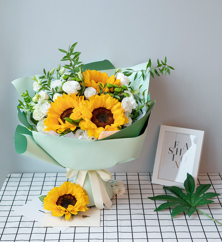 想送花給心儀對象嗎？快來學學各種花的英文花語吧！