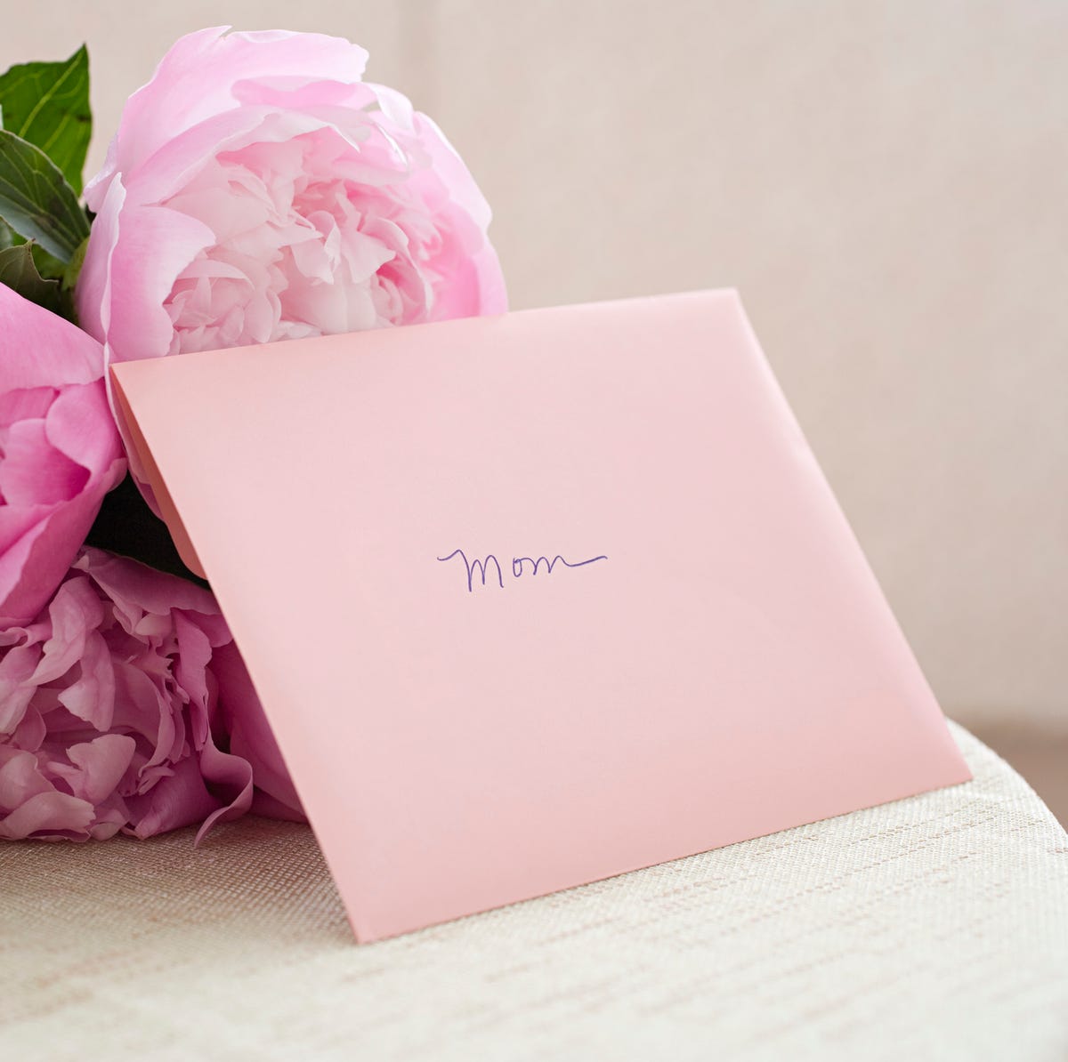 「母親節」時，使用英語來傳達心意吧！適合寫在卡片上的英語短句集～