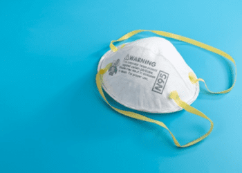 【放鬆口罩戴】「摘下口罩」用英語怎麼說？口罩的英語表達