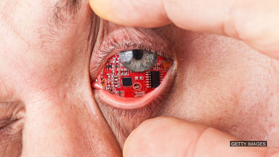 One step closer to cyborgs 我們離半機械人時代又近瞭一步