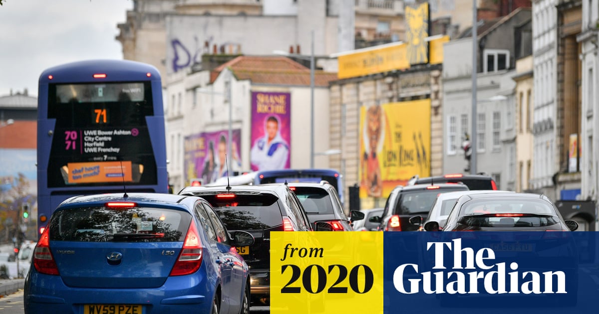 New diesel and petrol vehicles to be banned from 2040 in UK 英國將於2040年起禁止銷售柴油和汽油汽車