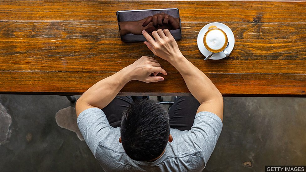 Linger 和 linger on 區別是什麼？