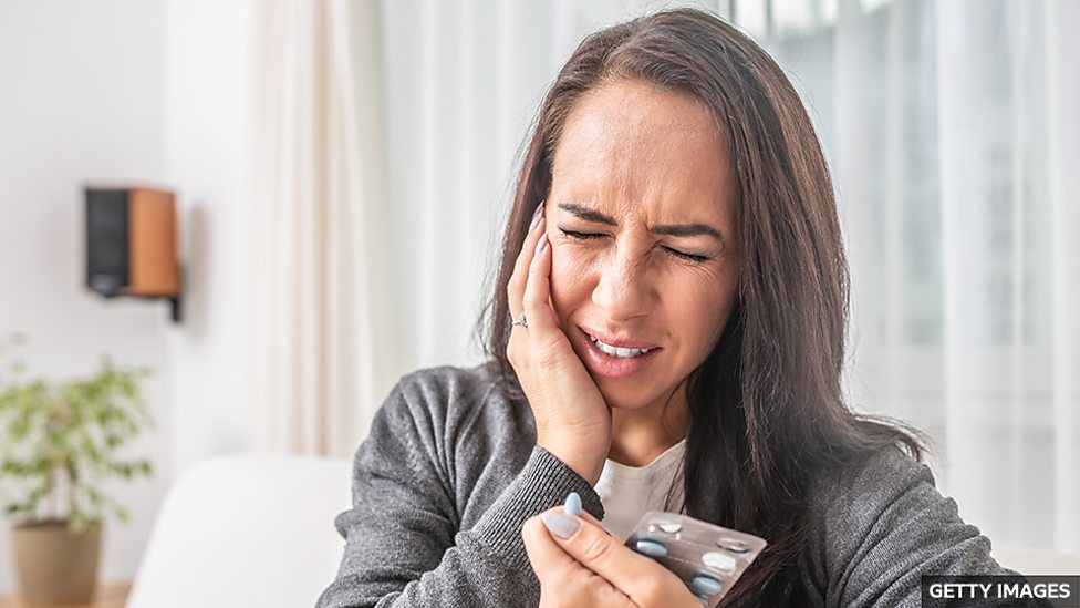 區分四個短語：end up, end in, end by, end with