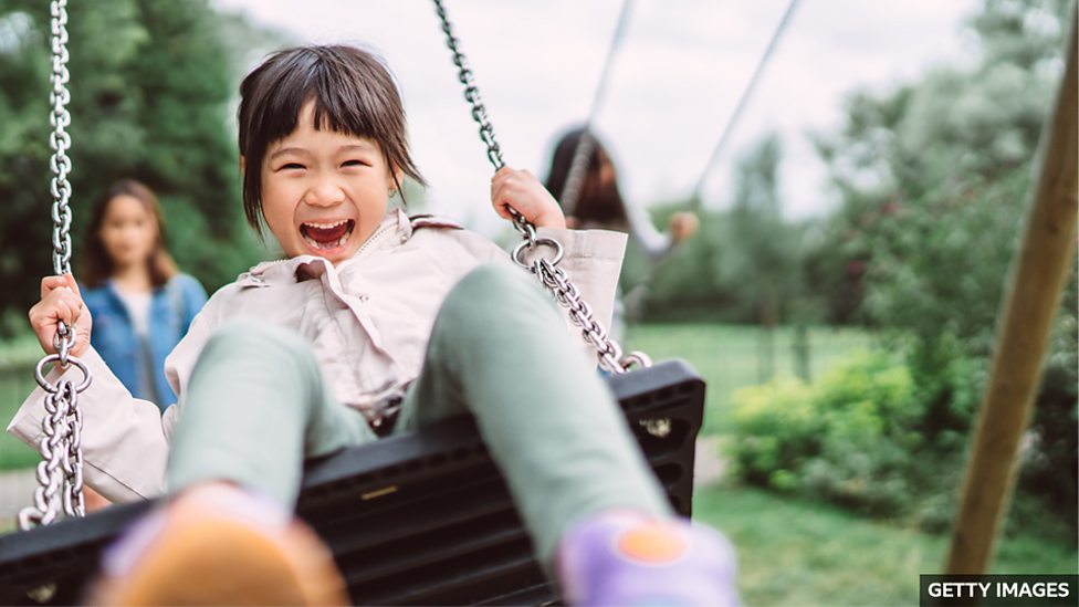 Happy to do or happy doing? 形容詞後的動詞形式
